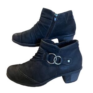 Earth Origins Heidi Ankle Booties Distressed Black Leather Women Size 8M